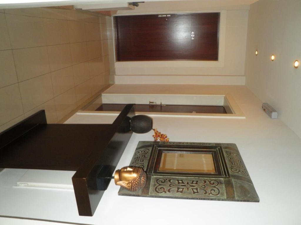 Granada Suites Hotel Amán Habitación foto