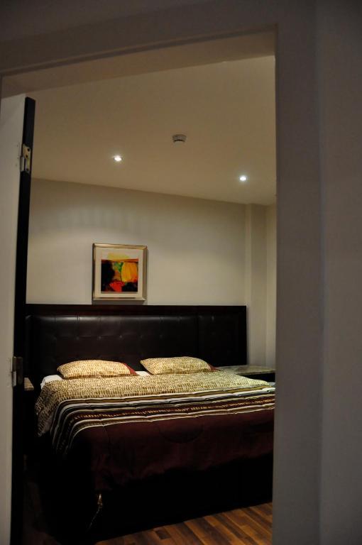 Granada Suites Hotel Amán Habitación foto